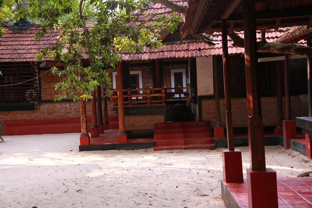 Arakkal Heritage Mararikulam Ngoại thất bức ảnh
